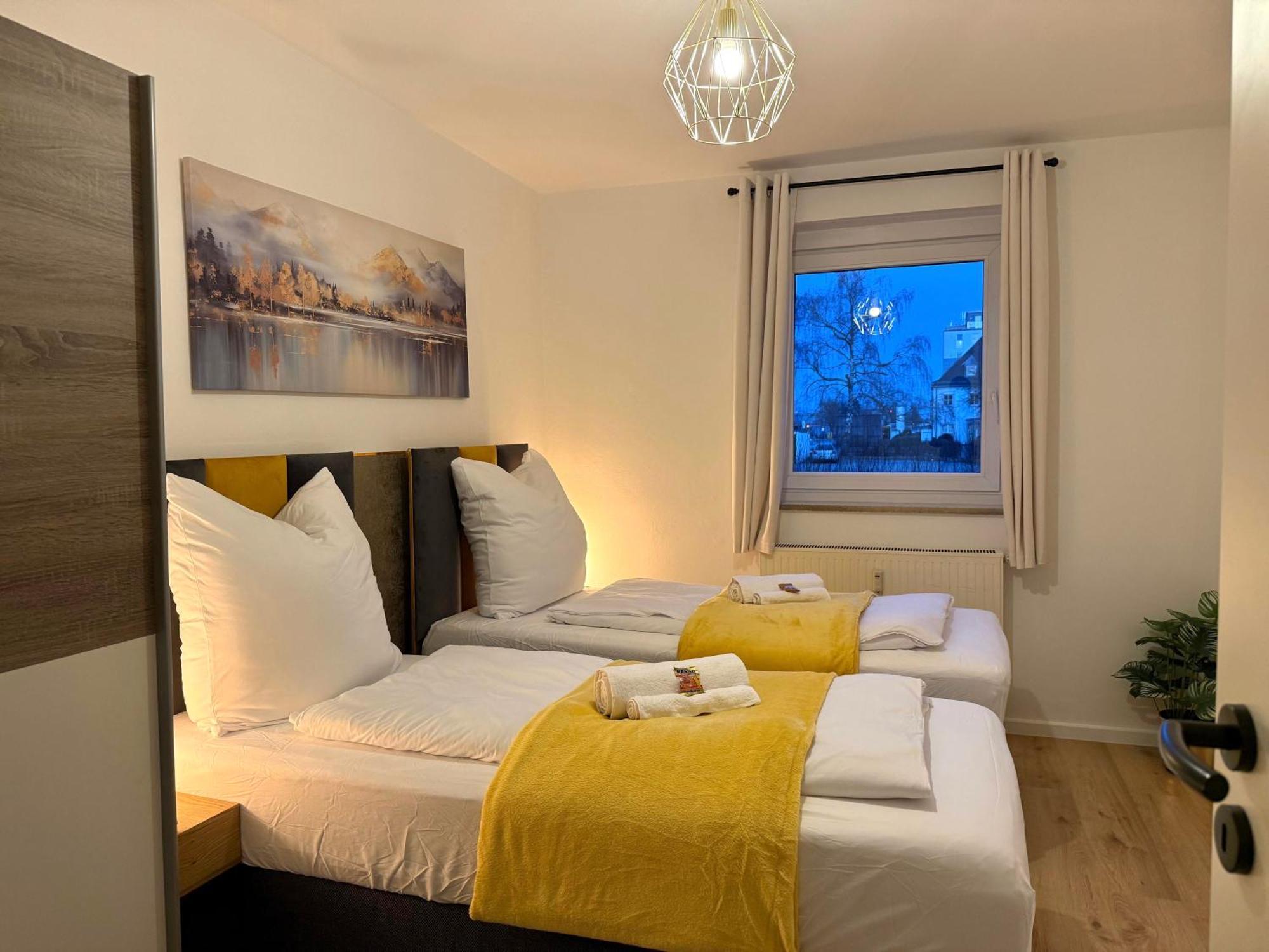 Yay - 65M2 Apartment Am Bahnhof - Smart Tv - Internet - Kaffee - Waschmaschine - Trockner Muehldorf am Inn ภายนอก รูปภาพ