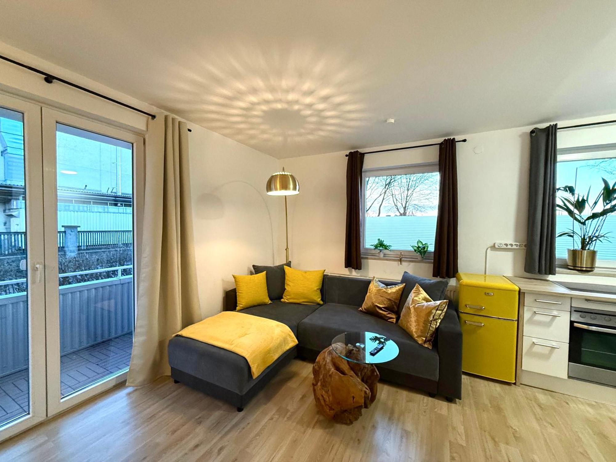 Yay - 65M2 Apartment Am Bahnhof - Smart Tv - Internet - Kaffee - Waschmaschine - Trockner Muehldorf am Inn ภายนอก รูปภาพ