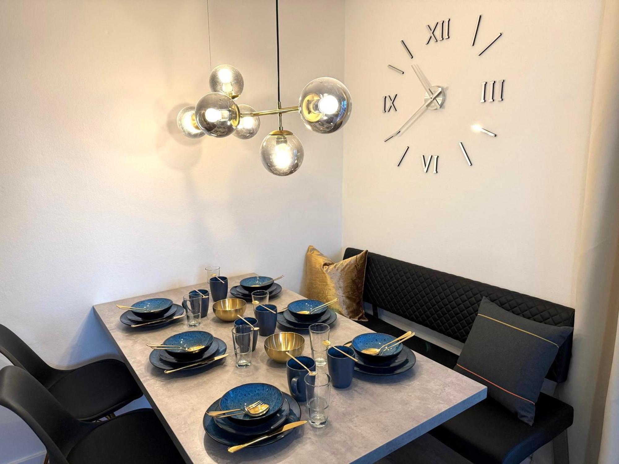 Yay - 65M2 Apartment Am Bahnhof - Smart Tv - Internet - Kaffee - Waschmaschine - Trockner Muehldorf am Inn ภายนอก รูปภาพ