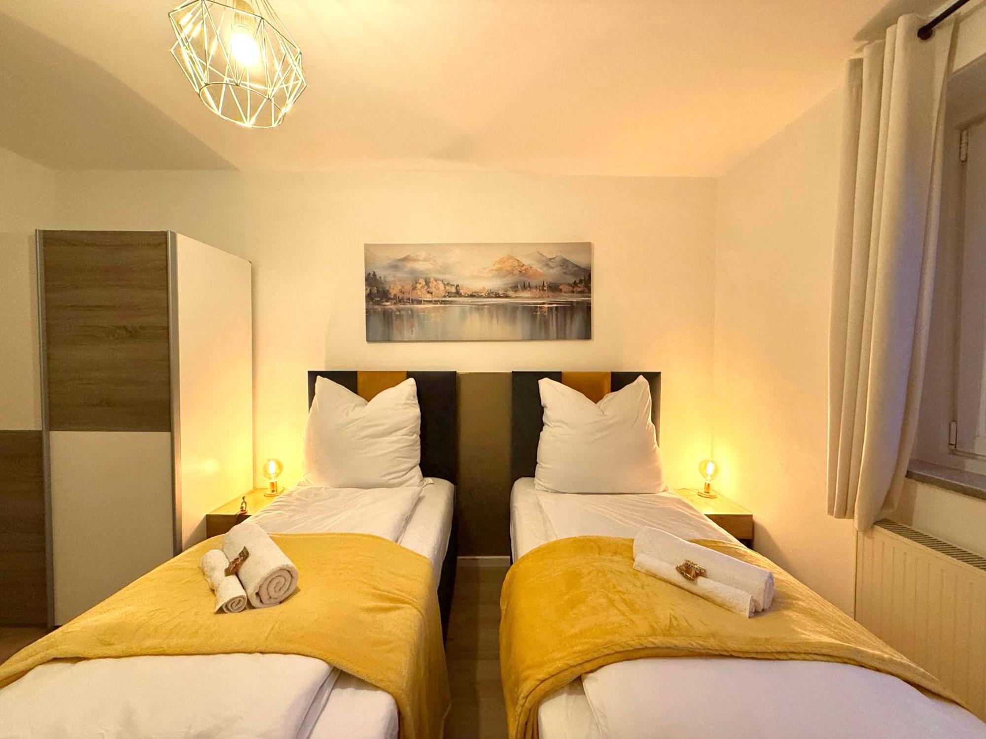 Yay - 65M2 Apartment Am Bahnhof - Smart Tv - Internet - Kaffee - Waschmaschine - Trockner Muehldorf am Inn ภายนอก รูปภาพ