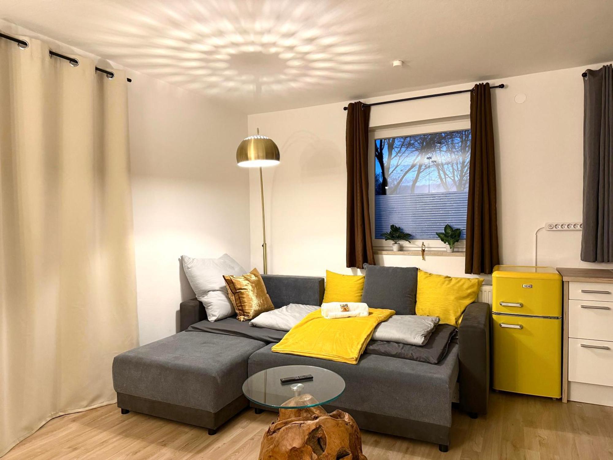 Yay - 65M2 Apartment Am Bahnhof - Smart Tv - Internet - Kaffee - Waschmaschine - Trockner Muehldorf am Inn ภายนอก รูปภาพ